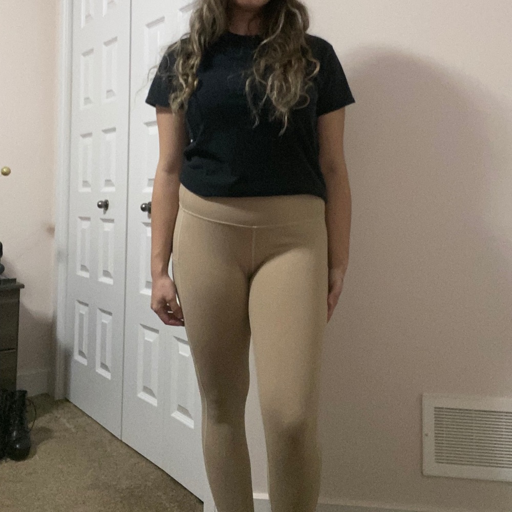 3/20$ Beige leggings